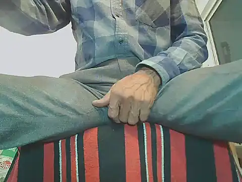 manan28 online show from November 18, 2025, 4:50 am