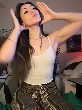 jade 369 online show from February 1, 2025, 1:02 am