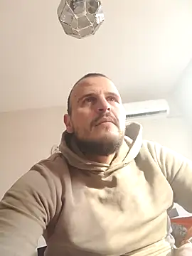 Snapshot of Andibianco@xh chatting on January 19, 2026, 8:18 am Andibiancoxh online show from January 19, 2026, 8:18 am