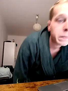 Activedude23 online show from November 9, 2025, 2:48 pm