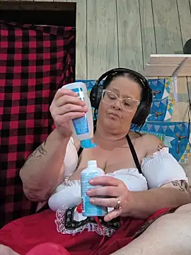 davisdesiresxh online show from September 26, 2025, 2:43 pm