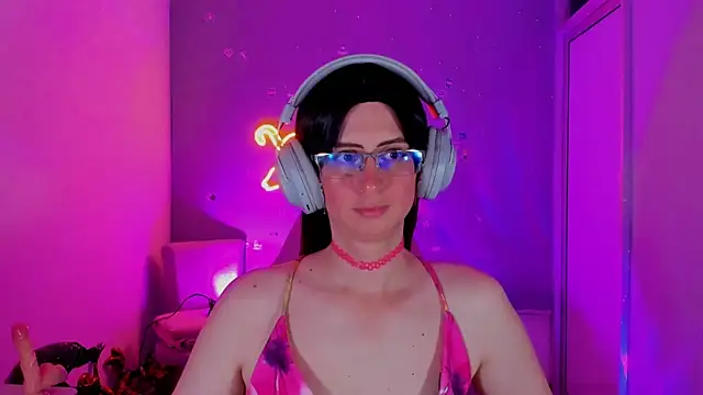 KimberlyJohnsoon online show from December 22, 2024, 3:33 am