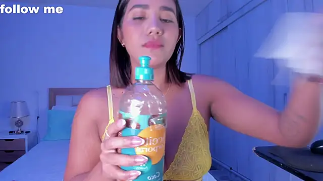 mia hank online show from February 8, 2025, 12:28 pm