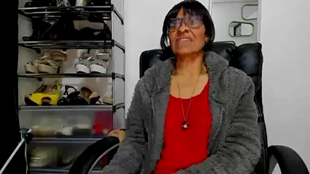 Snapshot of Aries_Mature chatting on April 19, 2026, 6:10 pm Aries Mature online show from April 19, 2026, 6:10 pm