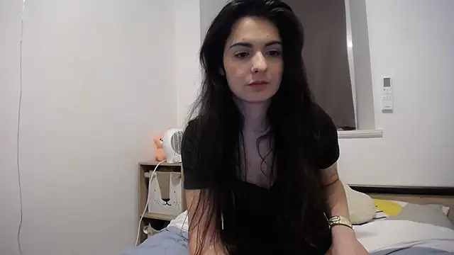 desirmiss1 online show from January 15, 2025, 1:20 pm