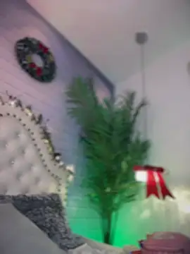 Tayra Siny online show from December 17, 2024, 3:28 pm
