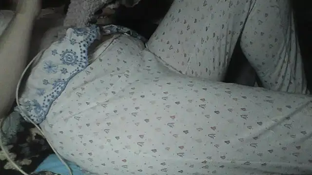 Alma Evelynne online show from February 15, 2026, 8:05 pm