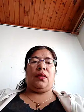Snapshot of __valentina18 chatting on December 11, 2024, 1:06 pm valentina18 online show from December 11, 2024, 1:06 pm