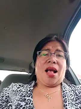 Snapshot of __valentina18 chatting on January 2, 2025, 4:46 pm valentina18 online show from January 2, 2025, 4:46 pm