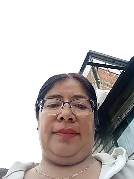 Snapshot of __valentina18 chatting on January 3, 2025, 1:14 pm valentina18 online show from January 3, 2025, 1:14 pm