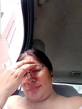 Snapshot of __valentina18 chatting on January 3, 2025, 4:16 pm valentina18 online show from January 3, 2025, 4:16 pm