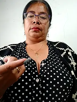 Snapshot of __valentina18 chatting on March 4, 2025, 8:38 pm valentina18 online show from March 4, 2025, 8:38 pm