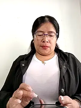 Snapshot of __valentina18 chatting on March 19, 2025, 1:18 pm valentina18 online show from March 19, 2025, 1:18 pm