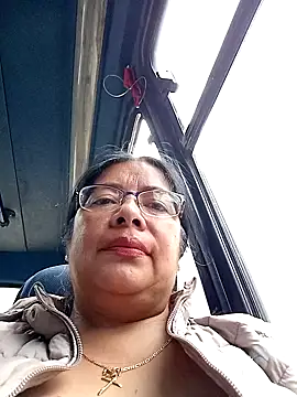 Snapshot of __valentina18 chatting on March 21, 2025, 4:40 pm valentina18 online show from March 21, 2025, 4:40 pm