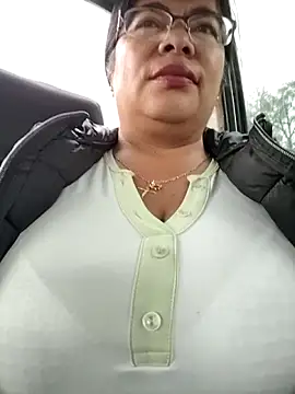   valentina18 online show from October 16, 2025, 12:28 pm