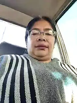   valentina18 online show from November 27, 2025, 12:18 pm