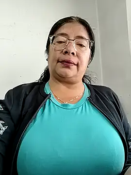   valentina18 online show from January 8, 2026, 1:24 pm