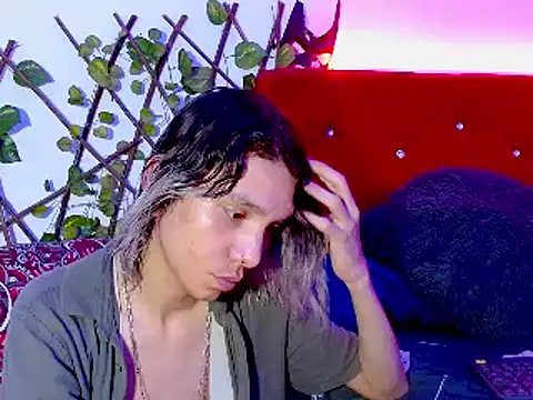 Snapshot of LAICK_01 chatting on December 3, 2024, 9:01 pm LAICK 01 online show from December 3, 2024, 9:01 pm