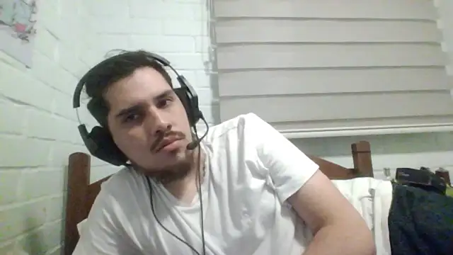 hung weeb online show from December 9, 2024, 1:18 am