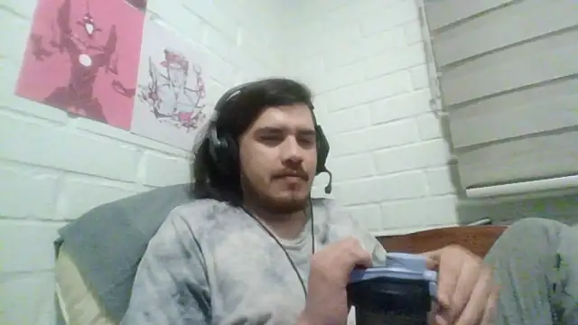 hung weeb online show from October 28, 2025, 2:26 am