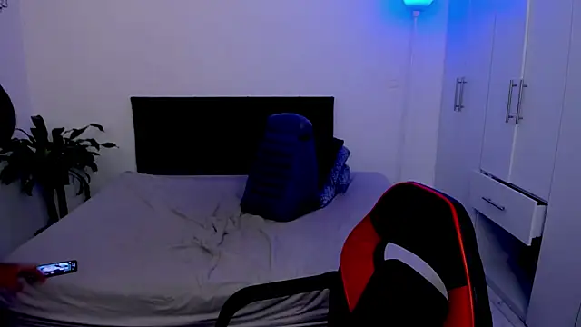 Eiden allenx online show from February 4, 2025, 11:49 am