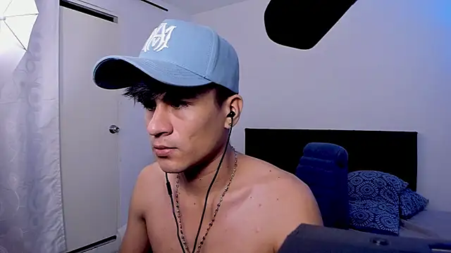 Eiden allenx online show from February 7, 2025, 1:04 am