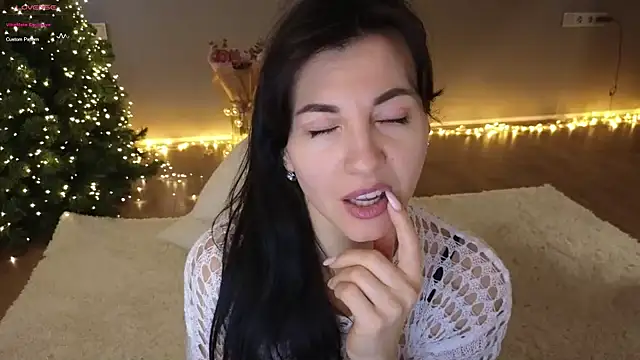 Snapshot of Mary_love16 chatting on December 3, 2024, 9:11 am Mary love16 online show from December 3, 2024, 9:11 am