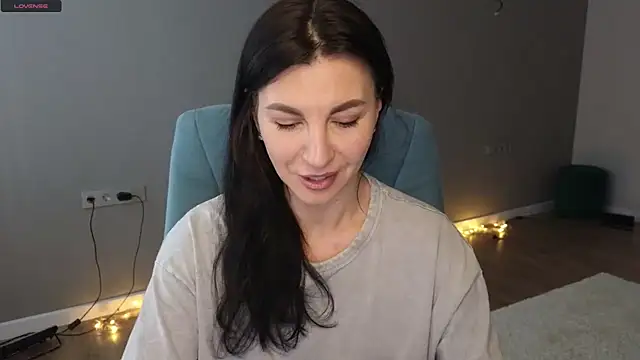 Snapshot of Mary_love16 chatting on February 25, 2025, 11:08 am Mary love16 online show from February 25, 2025, 11:08 am