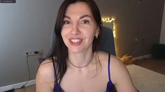 Snapshot of Mary_love16 chatting on March 10, 2025, 7:42 am Mary love16 online show from March 10, 2025, 7:42 am