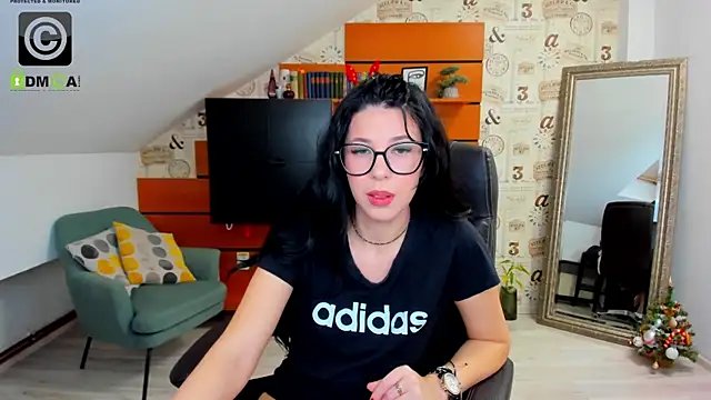 Snapshot of EmillyTaylor chatting on December 30, 2024, 7:37 am EmillyTaylor online show from December 30, 2024, 7:37 am