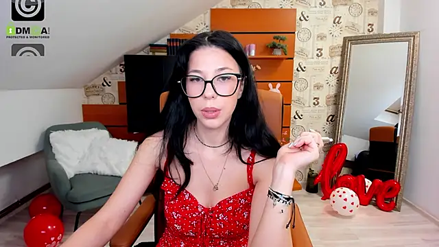 Snapshot of EmillyTaylor chatting on February 26, 2025, 4:36 am EmillyTaylor online show from February 26, 2025, 4:36 am