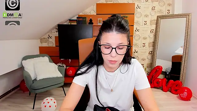 Snapshot of EmillyTaylor chatting on March 6, 2025, 10:52 am EmillyTaylor online show from March 6, 2025, 10:52 am