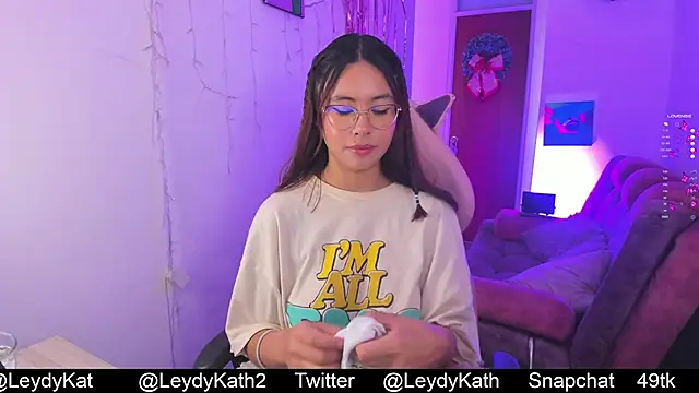 Nasha abby online show from December 13, 2024, 8:37 pm