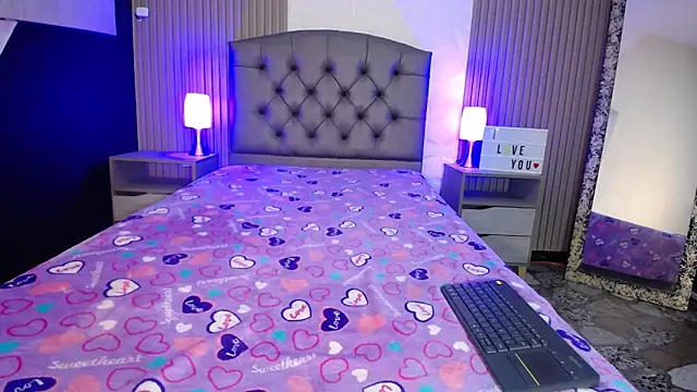 cheryl hs online show from February 14, 2025, 3:54 am