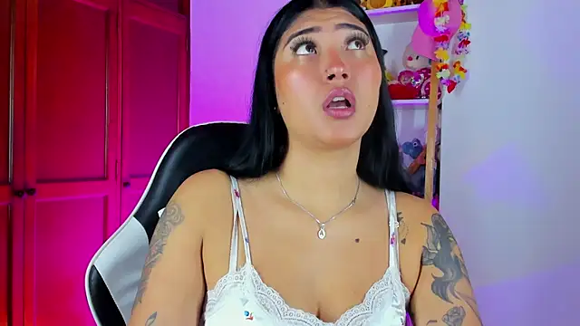 eymy-hadid online show from October 10, 2025, 2:38 pm