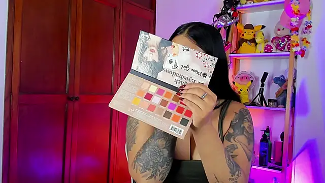 eymy-hadid online show from November 7, 2025, 8:53 pm