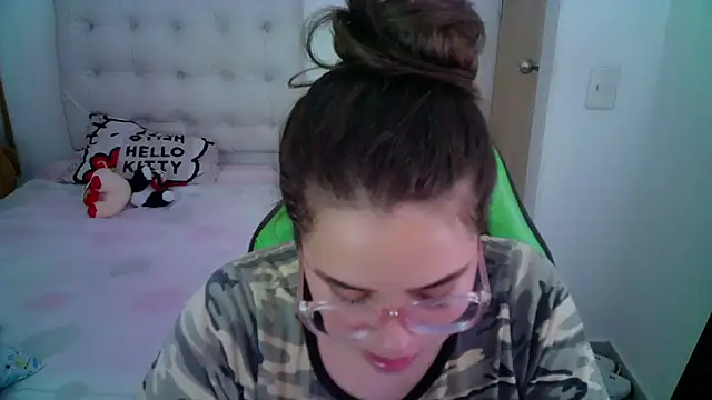  alicia z online show from December 5, 2024, 7:49 pm