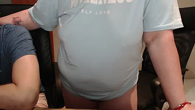 Snapshot of JoannaAndNeighbour chatting on December 19, 2024, 5:18 pm JoannaAndNeighbour online show from December 19, 2024, 5:18 pm