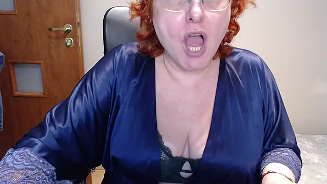 Snapshot of JoannaAndNeighbour chatting on December 23, 2024, 12:52 pm JoannaAndNeighbour online show from December 23, 2024, 12:52 pm