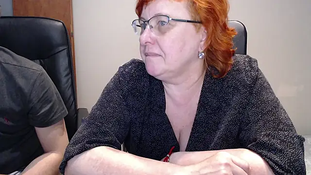 Snapshot of JoannaAndNeighbour chatting on January 3, 2025, 12:30 pm JoannaAndNeighbour online show from January 3, 2025, 12:30 pm