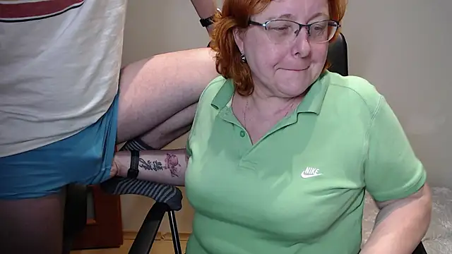 Snapshot of JoannaAndNeighbour chatting on January 26, 2025, 7:31 pm JoannaAndNeighbour online show from January 26, 2025, 7:31 pm