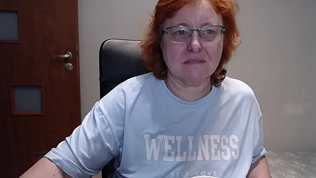 Snapshot of JoannaAndNeighbour chatting on January 31, 2025, 8:01 am JoannaAndNeighbour online show from January 31, 2025, 8:01 am