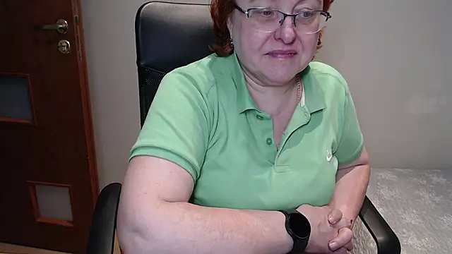 Snapshot of JoannaAndNeighbour chatting on February 21, 2025, 10:39 am JoannaAndNeighbour online show from February 21, 2025, 10:39 am