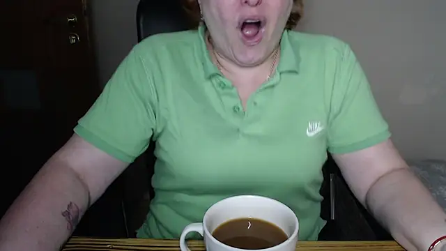 Snapshot of JoannaAndNeighbour chatting on February 27, 2025, 9:22 am JoannaAndNeighbour online show from February 27, 2025, 9:22 am