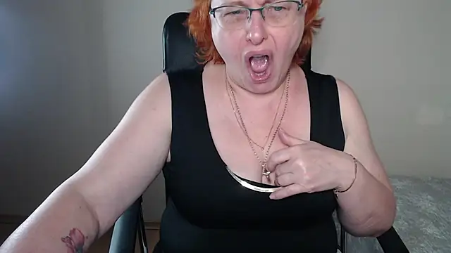 Snapshot of JoannaAndNeighbour chatting on March 7, 2025, 10:35 am JoannaAndNeighbour online show from March 7, 2025, 10:35 am