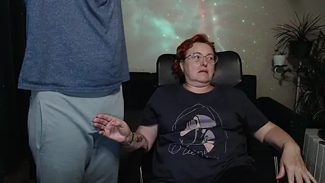 Snapshot of JoannaAndNeighbour chatting on September 27, 2025, 9:14 am JoannaAndNeighbour online show from September 27, 2025, 9:14 am