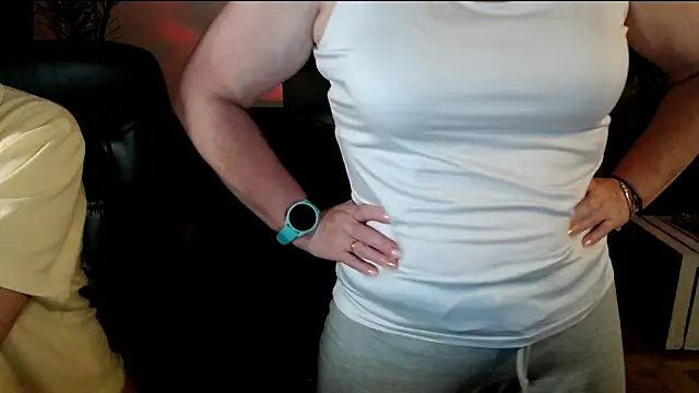 JoannaAndNeighbour online show from November 30, 2025, 1:15 pm