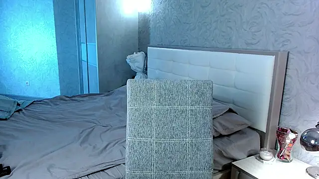 millllina online show from March 6, 2025, 3:35 pm