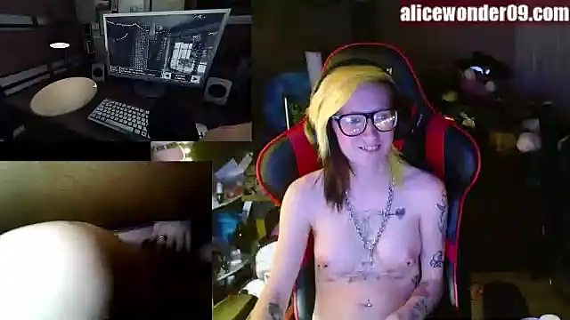alicewonder09 online show from December 30, 2024, 8:21 am