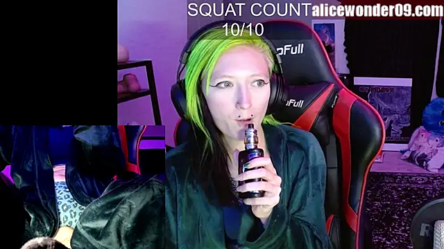 alicewonder09 online show from November 11, 2025, 5:07 am